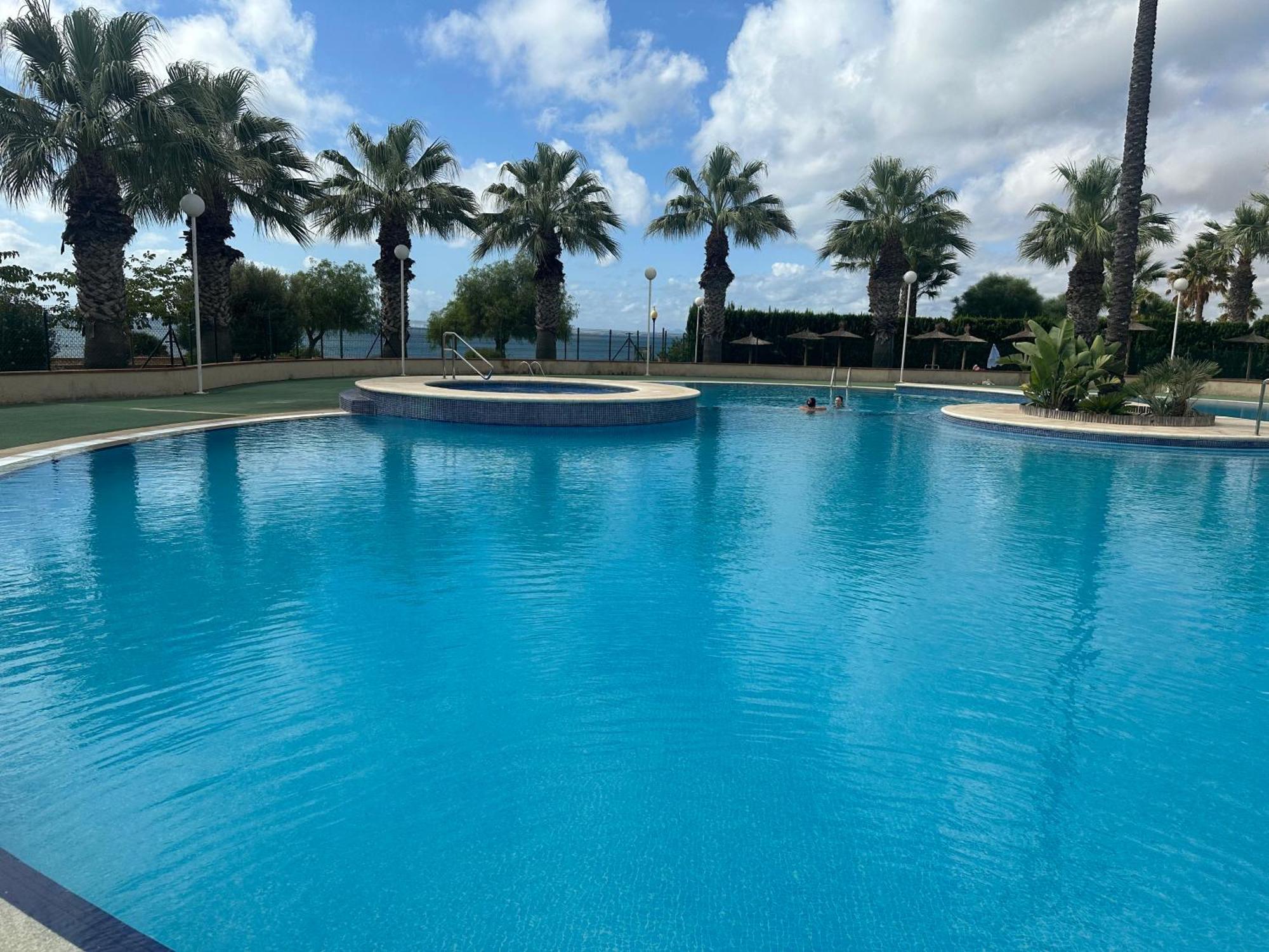 Apartamento En Bajo Con Jardin Y Patio En La Playa Oriola  Exterior foto